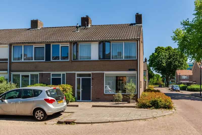 Ruime Hoekwoning Breda Nabij Centrum 5 Slaapkamers Garage