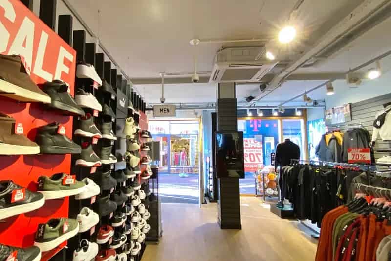 Winkel te Huur Assen Mercuriusplein 214m2 A1 Locatie