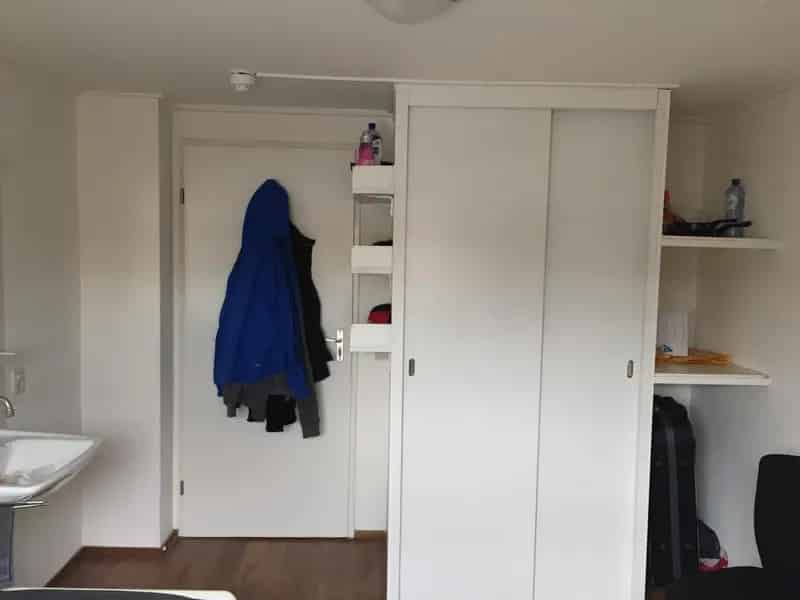 Nette studentenkamer in de Hoefstraat te huur
