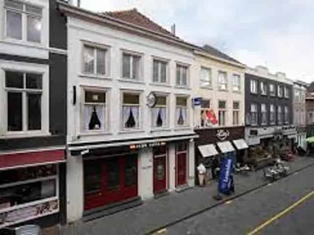 Studio te Huur Halstraat Breda