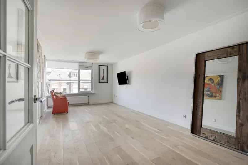 Ruim appartement Zaandam Centrum 70m2 2 slaapkamers balkon