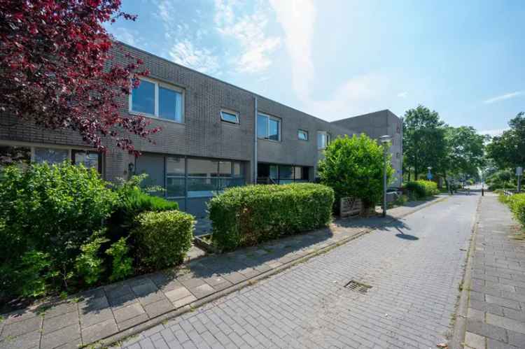 4 Kamer Eengezinswoning Almere Buiten Nabij NS Station