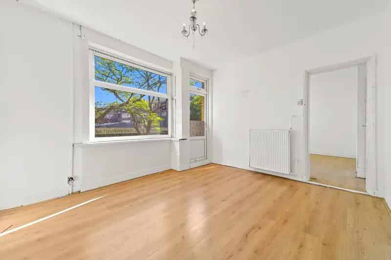 4-Kamer Maisonnette Rotterdam  Te renoveren