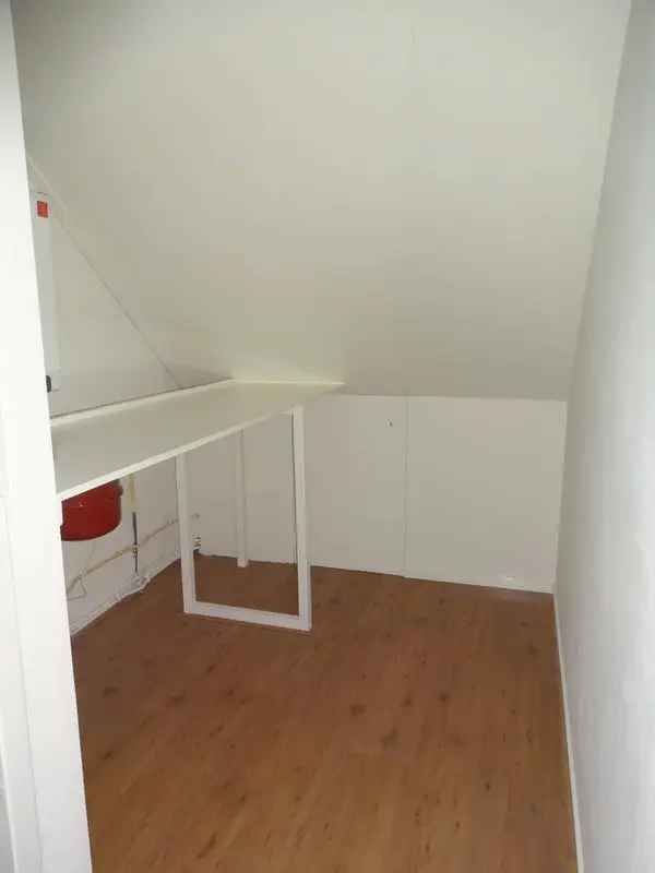 Te Huur: Ruime Gestoffeerde Tussenwoning Eindhoven 4 slaapkamers