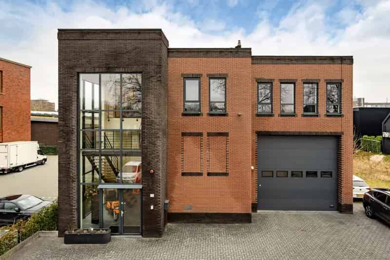 Kantoorruimte Huizen 350m2 te Huur Airco Glasvezel Parkeerplaatsen