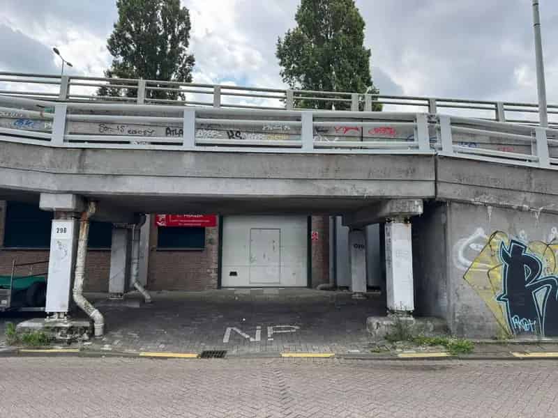 Bedrijfshal Rotterdam | Zoek bedrijfshallen te huur: Breeweg 29 B 3075 LJ Rotterdam 
