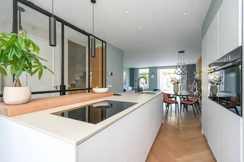Luxe 4 Slaapkamer Woning Vroondaal Den Haag