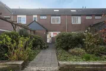 Te Huur: 5 Kamer Huis Moordrecht