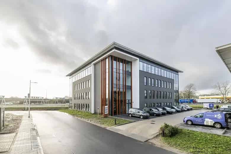 994m2 Kantoorruimte te koop Hendrik Ido Ambacht A16