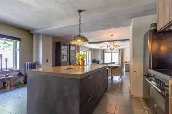 Vrijstaande woning 234m2  3 slaapkamers Moderne keuken Tuin