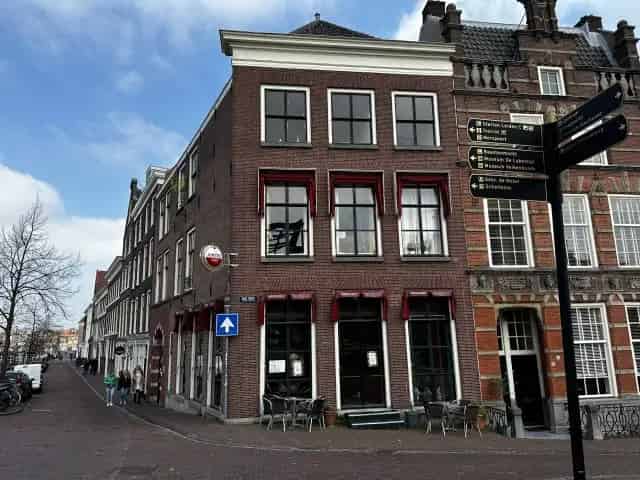 Eetcafé Leiden 316m2 Terrasboot Binnen- Buitenterras Grote Zaal