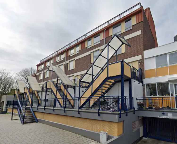 Huiswaard woning te huur: Ruime 2-laags woning met groen en voorzieningen