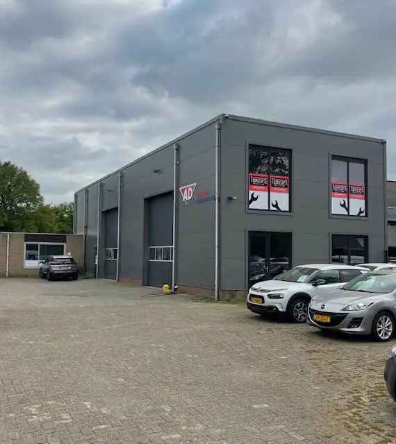 Bedrijfshal te Huur Heesch 165m² Moderne Pand Uitstekend Geisoleerd
