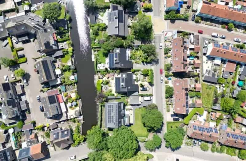Luxe Villa Aan Het Water 4 Slaapkamers Grote Tuin