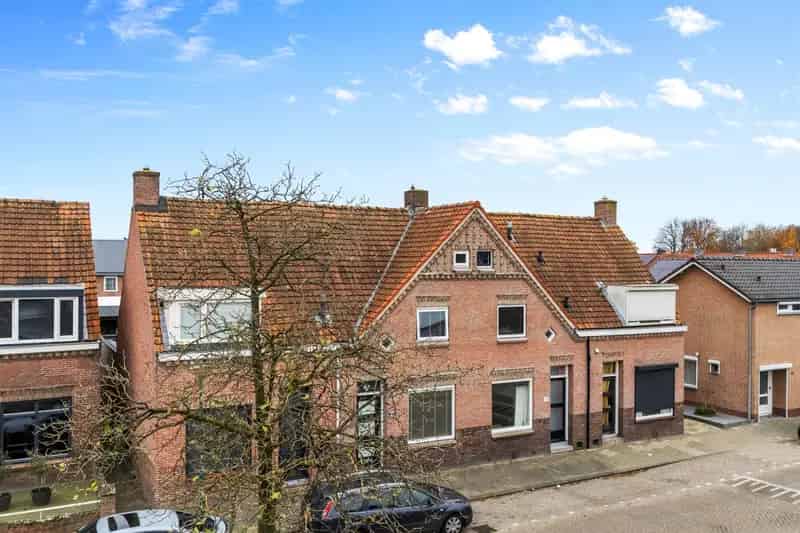 Gerenoveerde Tussenwoning Diepe Tuin Riante Berging
