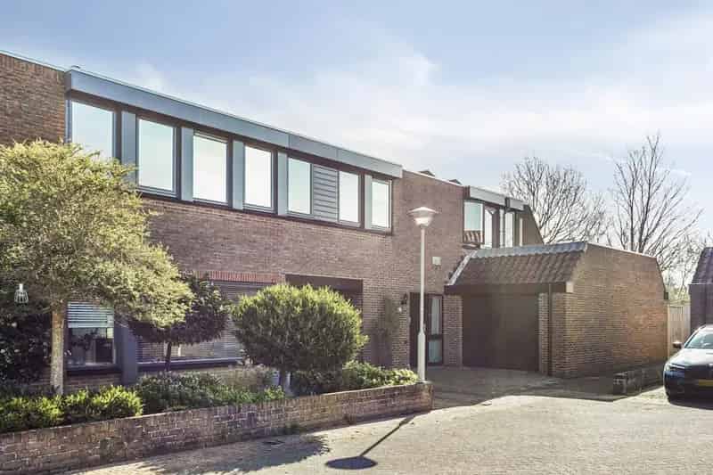 Ruime Familiewoning 5 Slaapkamers Goes Grote Tuin Garage