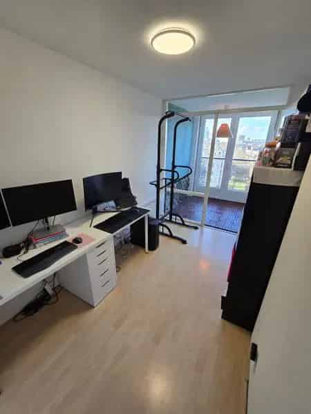 81m2 Gemeubileerd Appartement Oostplein Privé Parkeerplaats