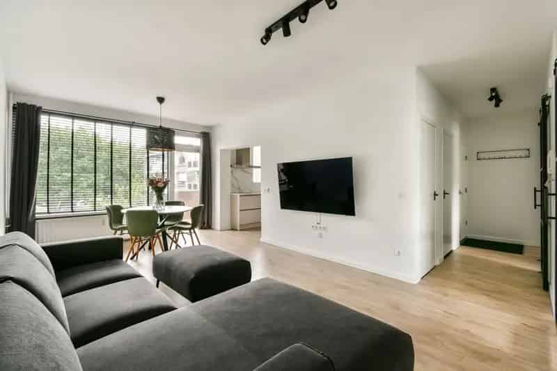 Gerenoveerd 4-kamerappartement Diemen - 3 slaapkamers - Balkon