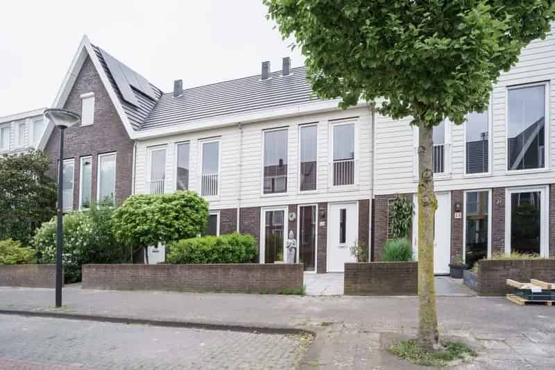 5 Kamer Een gezinswoning te koop Karmoy Den Haag