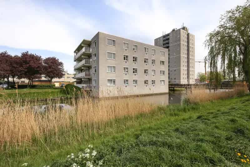 Woningruil Appartement nabij winkels en OV Balkon