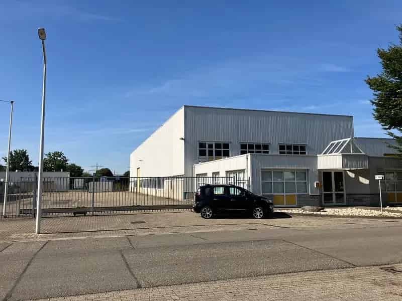 Bedrijfshal Maastricht te Huur 1471m2 Beatrixhaven