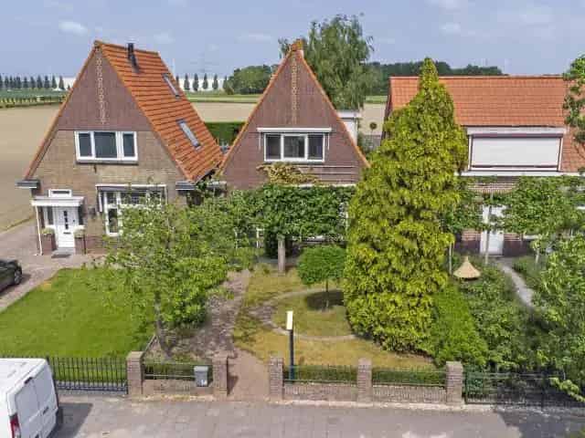 Karaktervolle woning te koop in Kruiningen