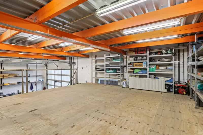 Bedrijfshal te koop Den Bosch Centrum: Vrijstaande woning met bedrijfsruimte