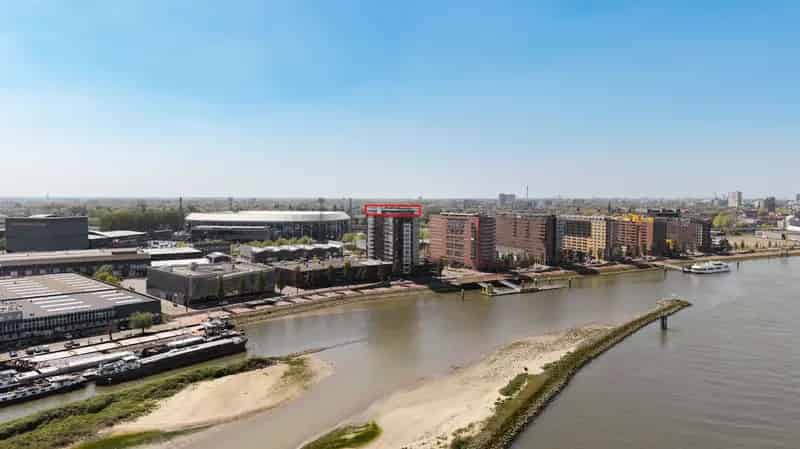 Penthouse Rotterdam 380m2 180m2 terras 360 graden uitzicht