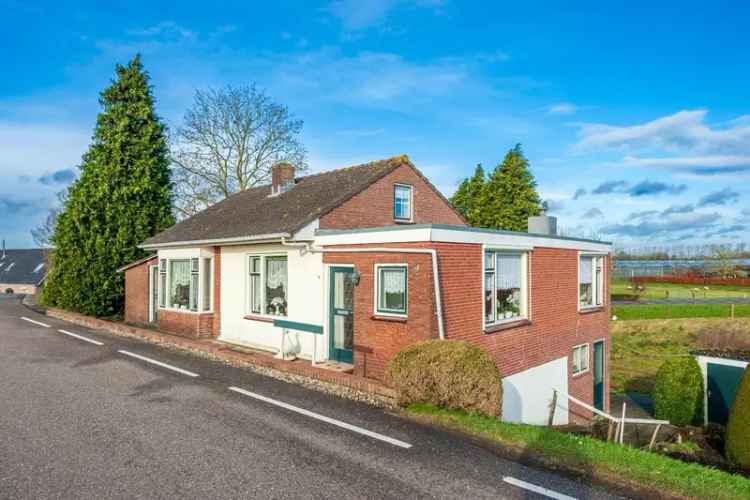 Huis te koop Maasdijk Poederoijen renovatie of nieuwbouw