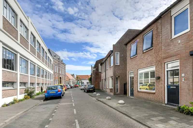 Huis te koop Oosterhout Centrum 2-onder-1-kap
