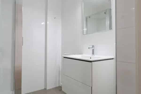 1 Slaapkamer Appartement Willemspark  Nabij Stadscentrum Parkeerplaats Berging