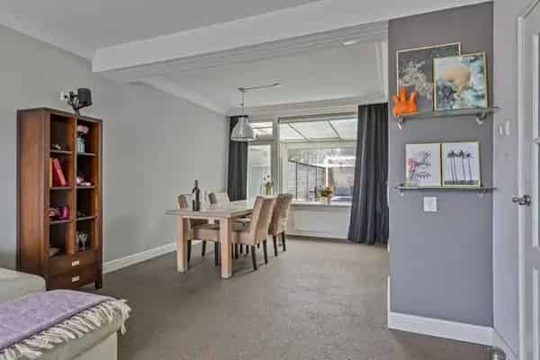 Ruime Tussenwoning 5 Slaapkamers Zonnepanelen Terras 2 Maanden Huur