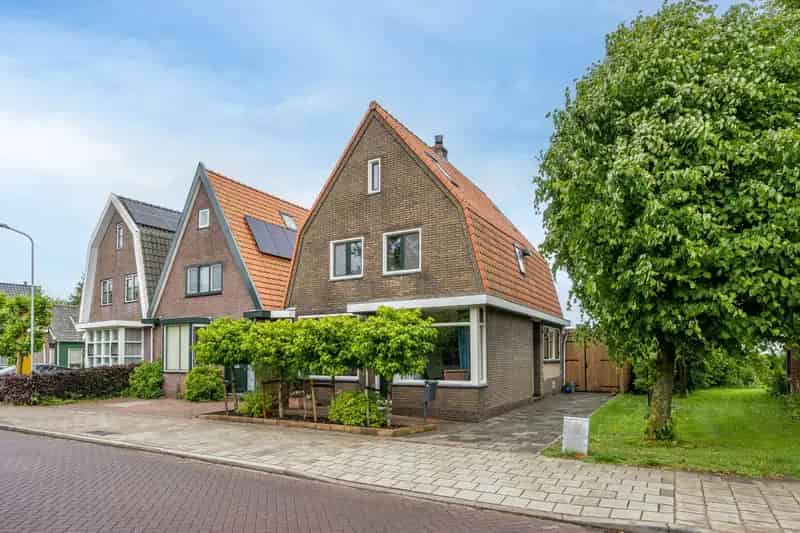 Jaren 30 woning te koop Wormer 143m2 gerenoveerd 4 slaapkamers