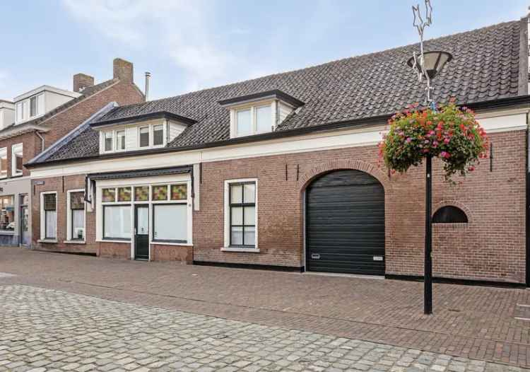 Vrijstaande woning met bakkerij te Raamsdonksveer