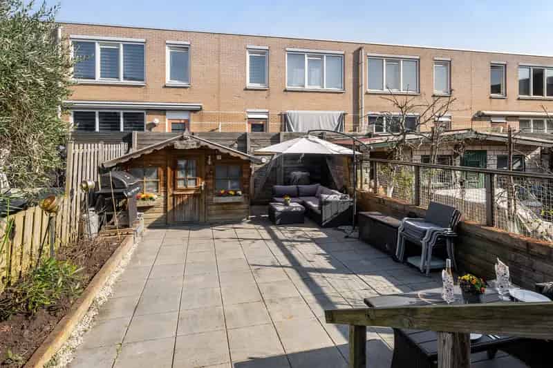 Huis te koop Schiedam - Ruime gezinswoning met 4 slaapkamers