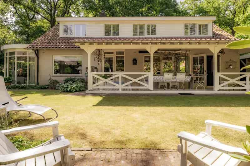 Huis te koop Apeldoorn: Ruime villa met sauna en privacy