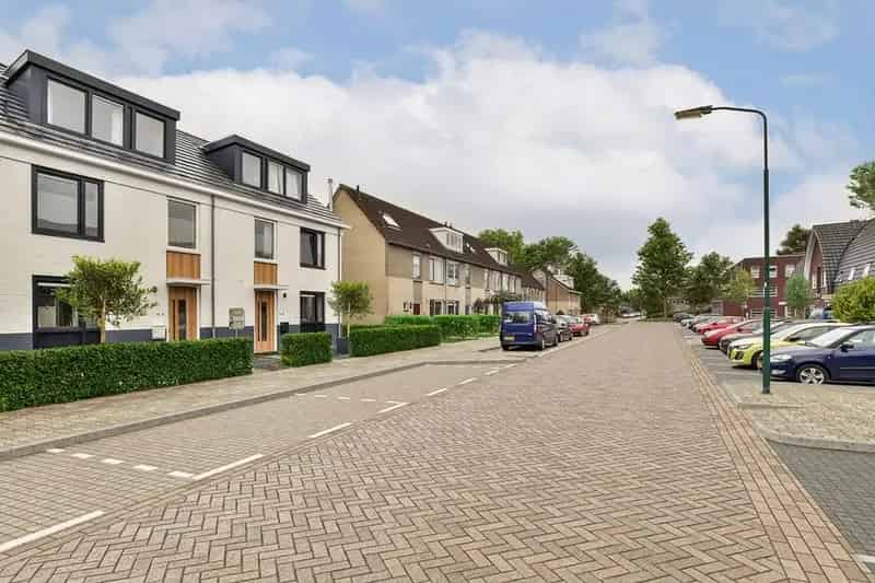 Luxe Duurzame Tussenwoning Maartensdijk  4 slaapkamers A+++