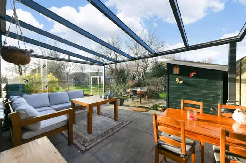 Ruime Hoekwoning Ouderkerk aan de Amstel 5 Slaapkamers Garage 15 Zonnepanelen
