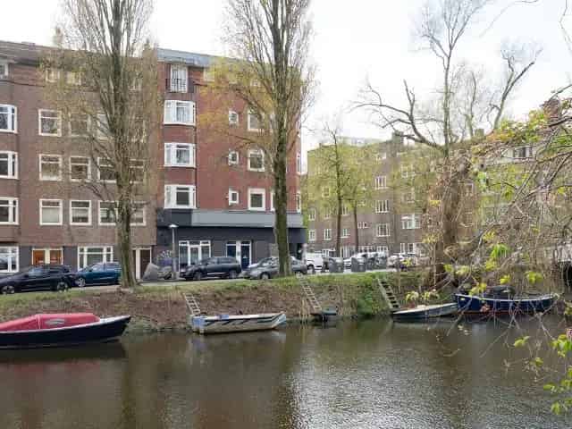 Royale bovenwoning Amsterdam Amstelkanaal 123m2 4 slaapkamers