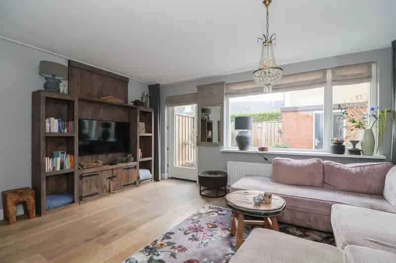 Moderne Tussenwoning Spakenburg Instapklaar Gezinnen