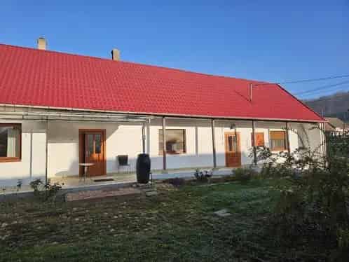 Gerenoveerde woning Hongarije Tevel - 4 airco's - 3000m2 perceel