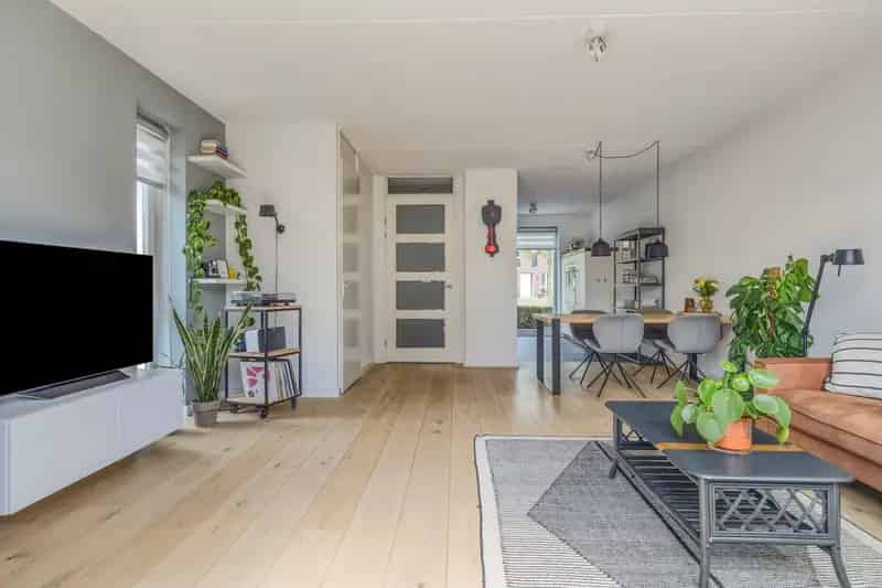 Huis te koop Heesch: Instapklare hoekwoning met 3 slaapkamers