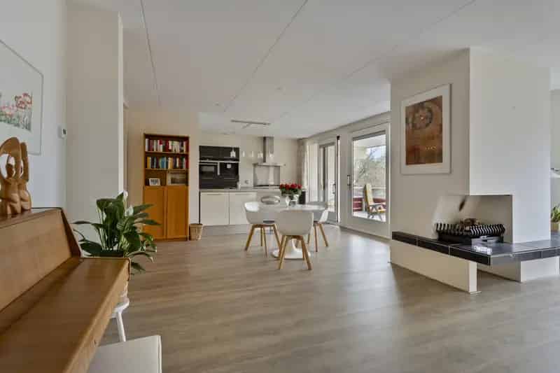 Appartement Amstelveen: Licht, Ruim en Nabij Voorzieningen