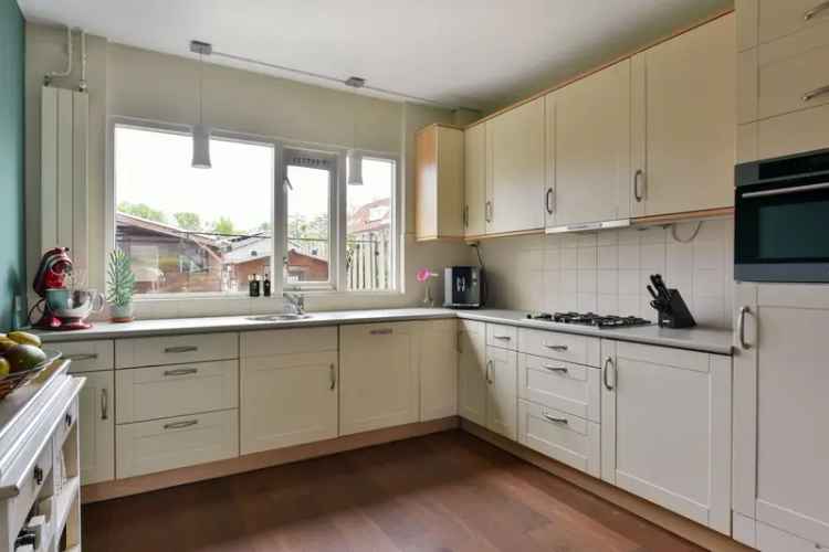 Huis te koop Mijdrecht: Ruime 4-slaapkamers, moderne keuken, tuin