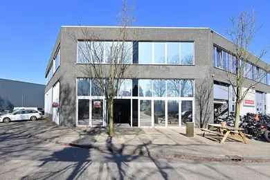 214 m2 Bedrijfsruimte te Huur Hilversum Havenkwartier