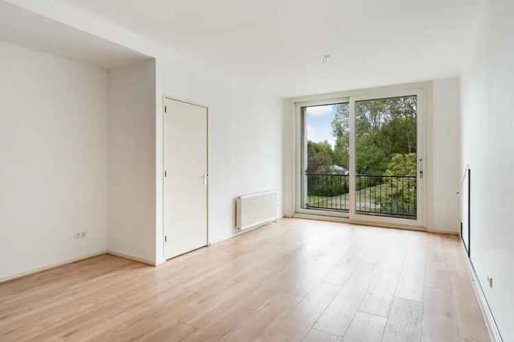 3 Kamer Appartement Overschie 55m2 gerenoveerd