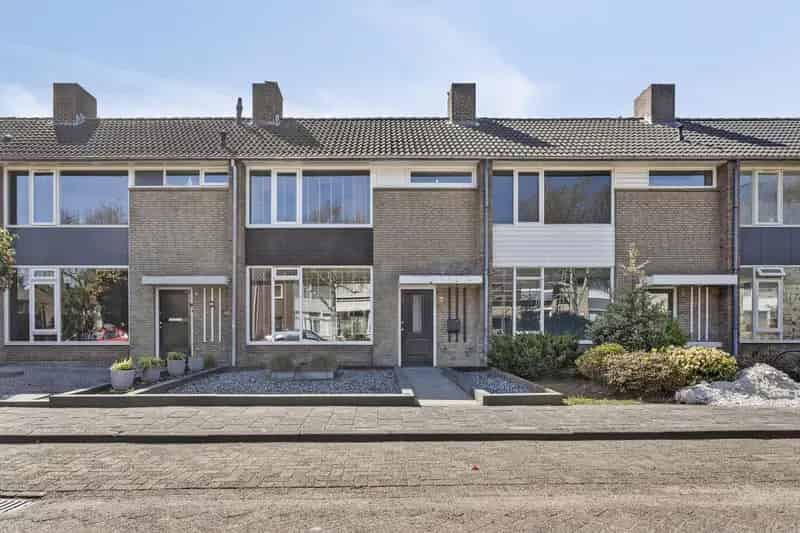 Instapklare Tussenwoning Sint-Oedenrode 3 slaapkamers Luxe Keuken