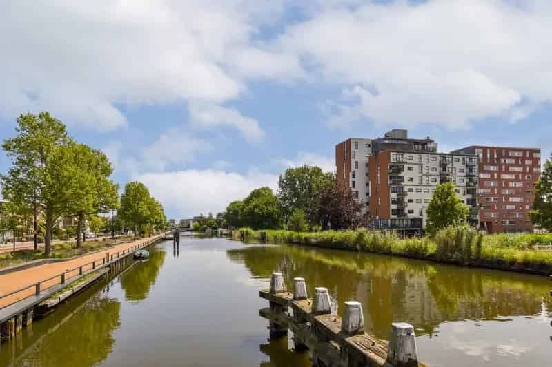 Bovenwoning Diemen Zuid 2 Slaapkamers Zonnig Balkon