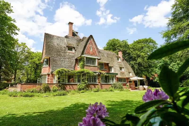 Luxe Gerenoveerd Landhuis Wassenaar 8 slaapkamers 5069m2
