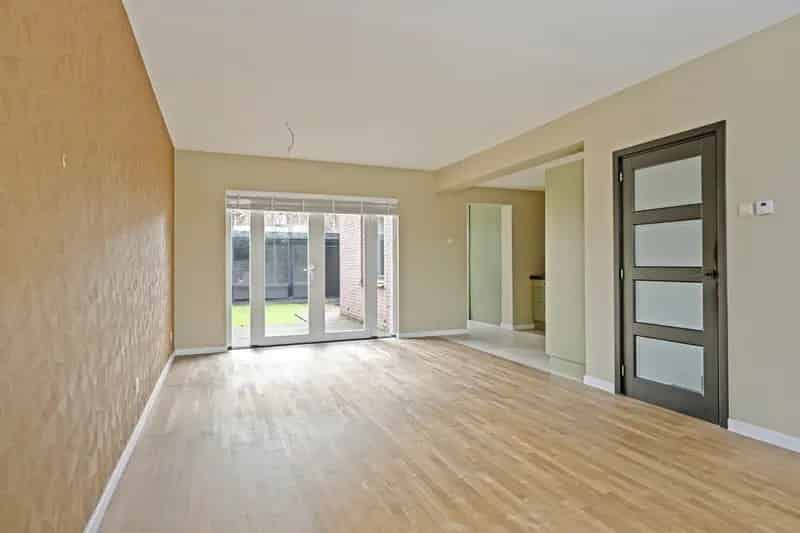 Huis te koop Lunteren 4 slaapkamers zonnige tuin